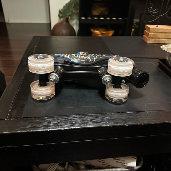 Ultra Bright Light Up Skates: - Picture 5 of 7